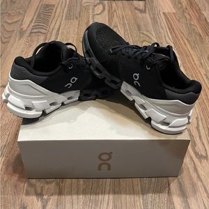 Womens NEW On Cloudflyer 4 Running Shoes